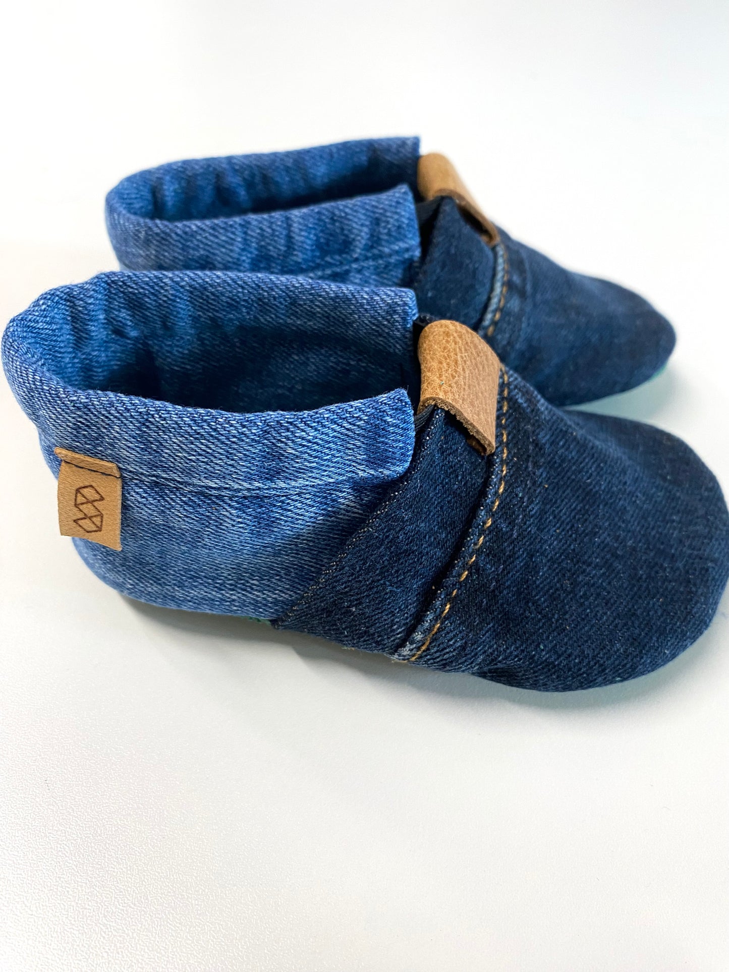 Chaussons enfants MOCCA LEO bicolore upcyclés