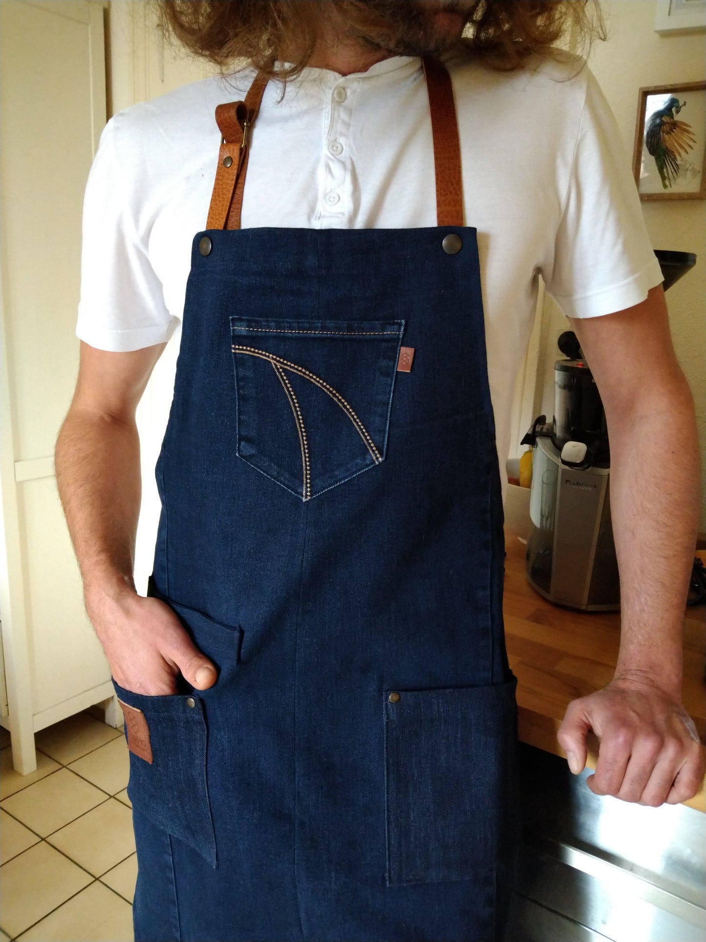 Upcycling Kochschürze /Grillschürze aus Denim dunkelblau mit abnehmbaren Lederriemen