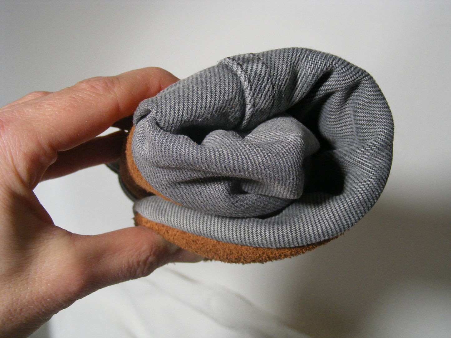 Chaussons upcyclés MOCCA LEO denim gris unisex