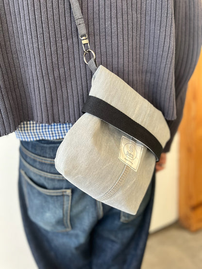 Minimal Crossbody Bag grey black
