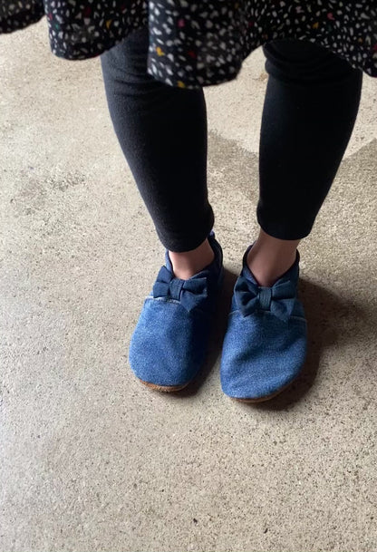 Upcycling Kinder Hausschuhe Mocca Tilda dunkelblau Denim